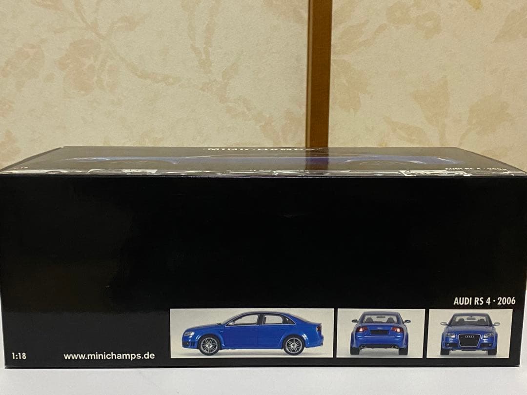 Audi RS4 B7 2006 スプリントブルー 1/18