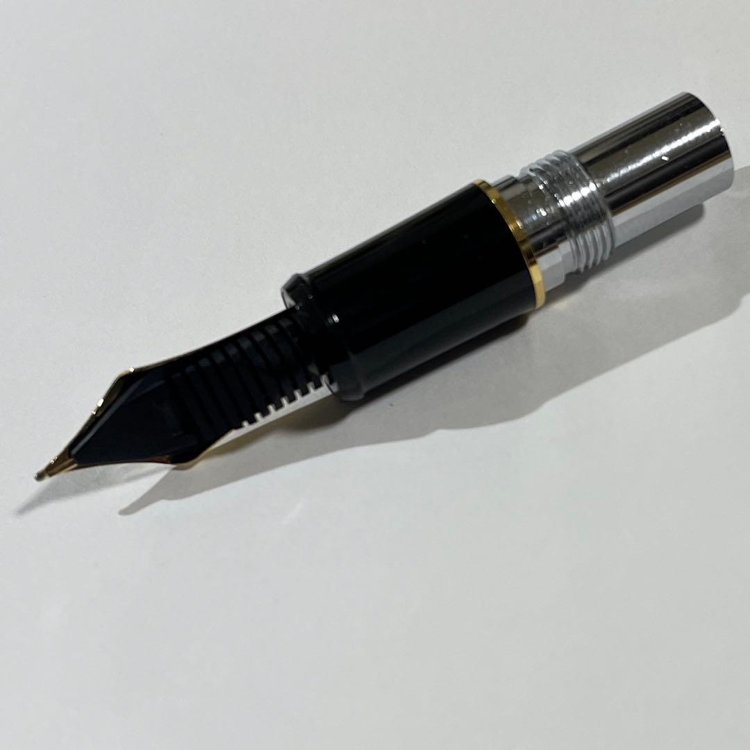プラチナ万年筆3776センチュリー　字幅M 黒×金