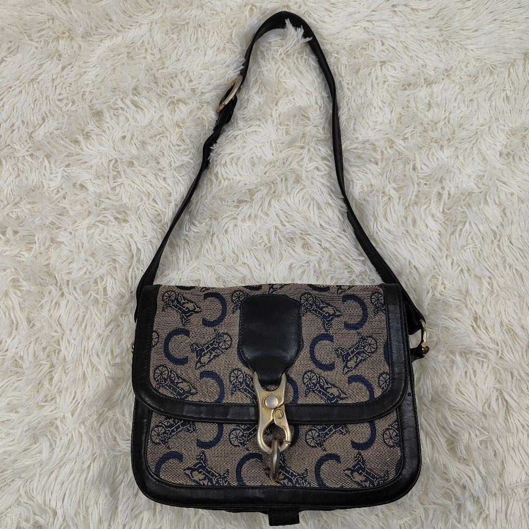 本日限定価格　セリーヌ　ハンドバッグ　ワンショルダー　Cマカダム　馬車　4室