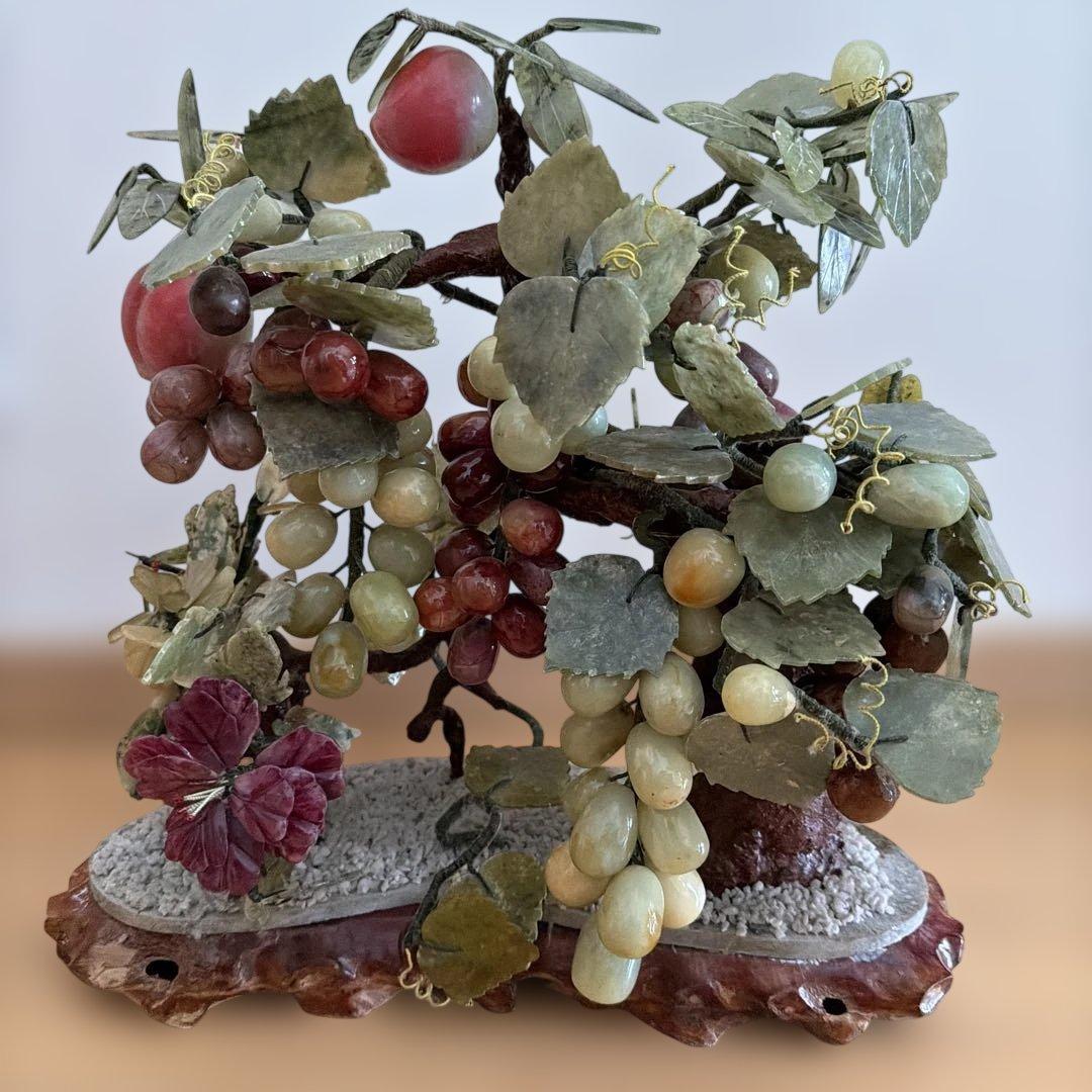 石材製 彫刻 天然石　盆栽風 飾り 桃と葡萄の置物 翡翠 オブジェ 縁起物