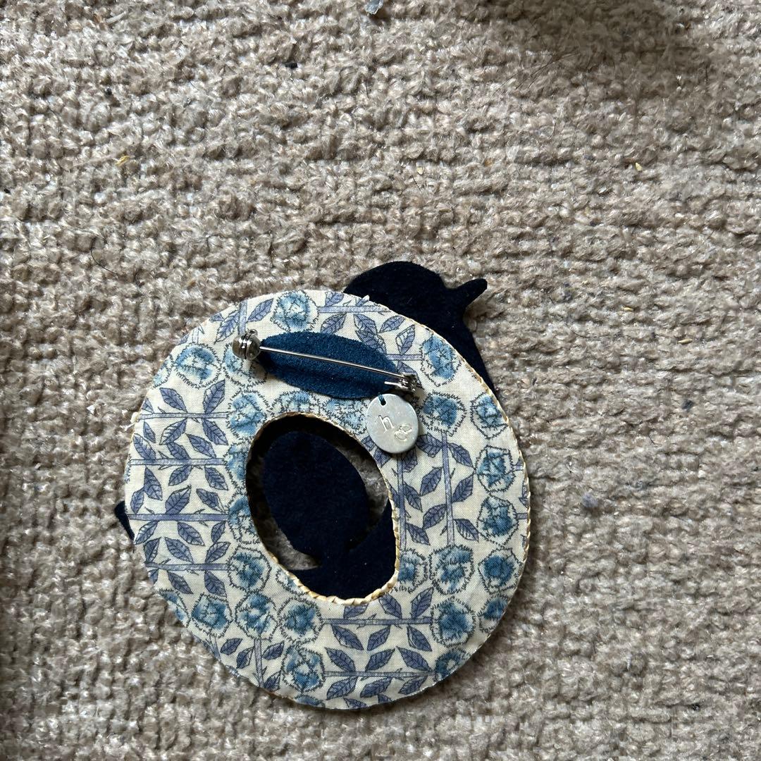 hitomi shinoyama design 鳥ブローチ