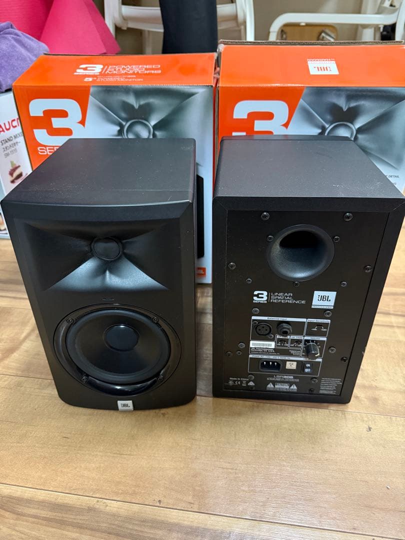 JBL LSR305 3 Series パワードモニタースピーカー