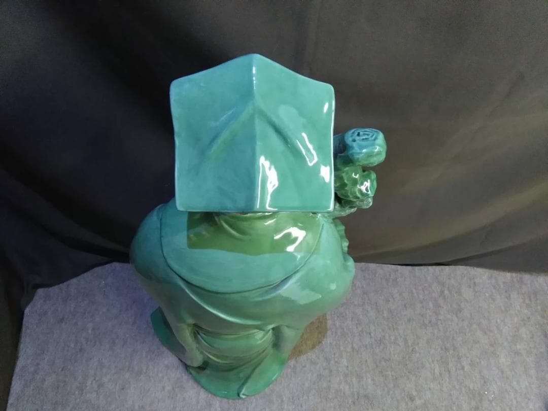 実家の蔵出し品　迫力特大　緑色の釉薬が美しい大きな仙人の置物　作家在銘品