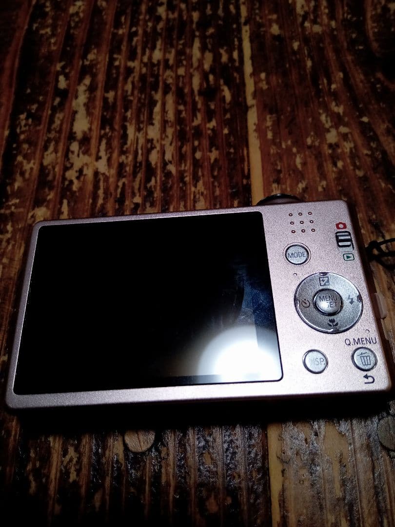 Panasonic DMC-FH5 ピンクデジタルカメラ、充電器、バッテリ―