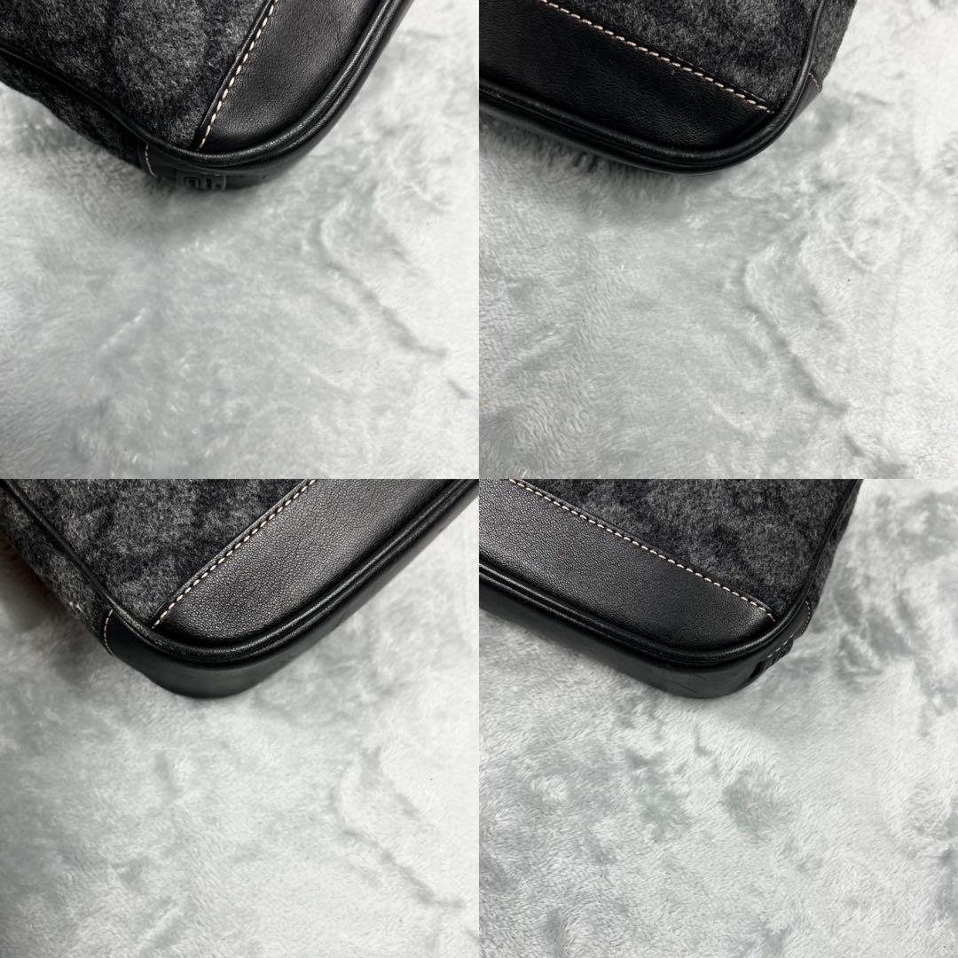 COACH コーチ アクセサリーポーチ ウール ブラック 黒 シグネチャー