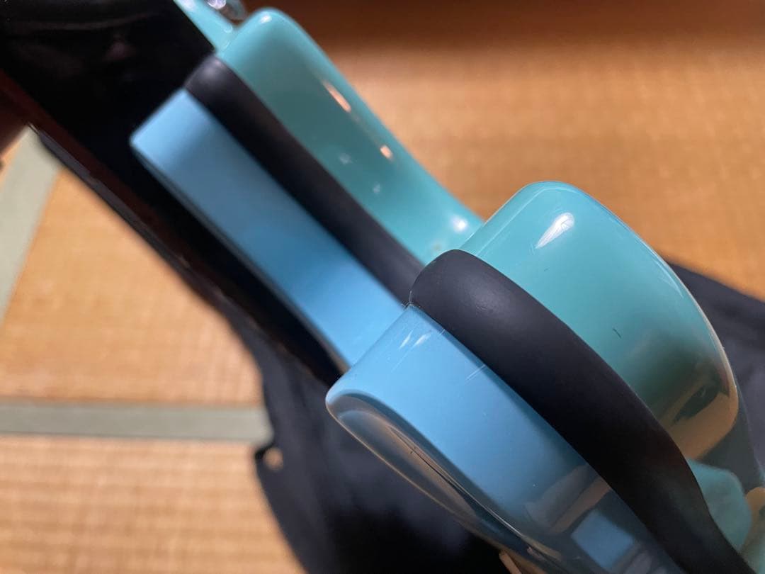 Italia Guitars Mondial ビザール風