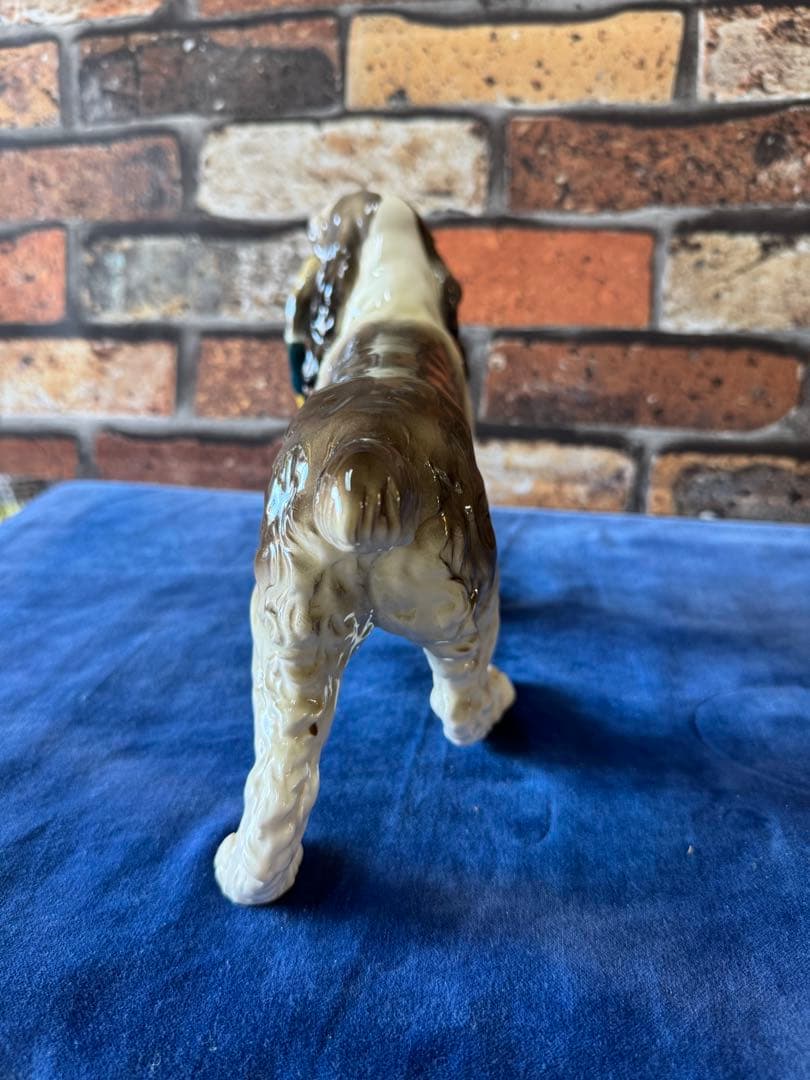 陶器製　犬の置物
