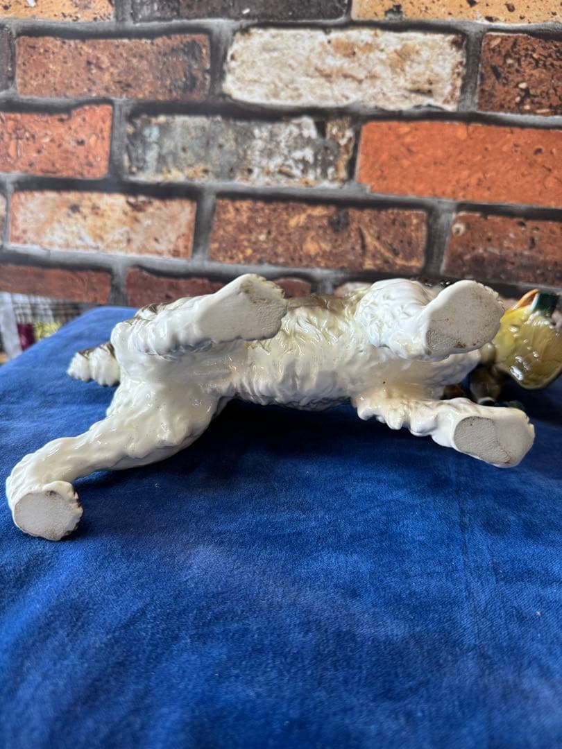 陶器製　犬の置物