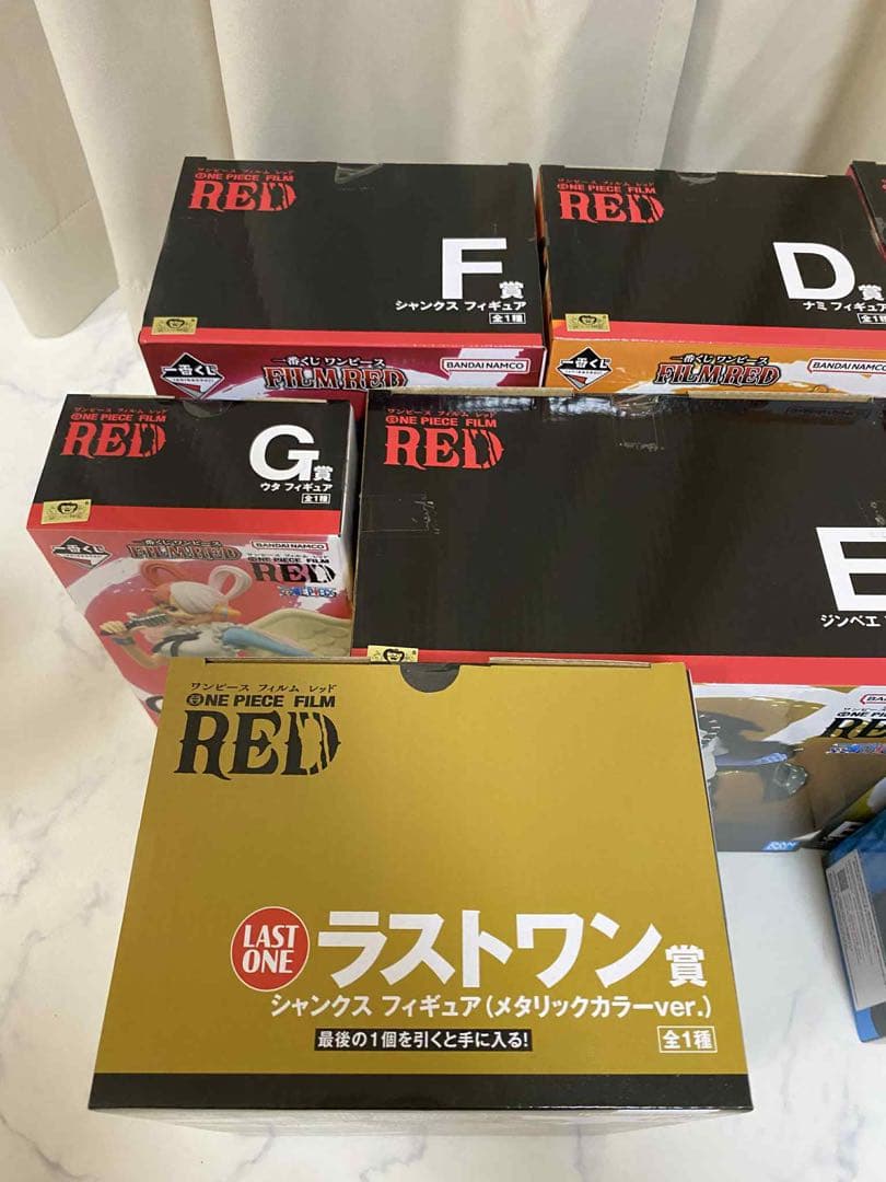 ワンピース FILM RED フィギュア８セット‼️