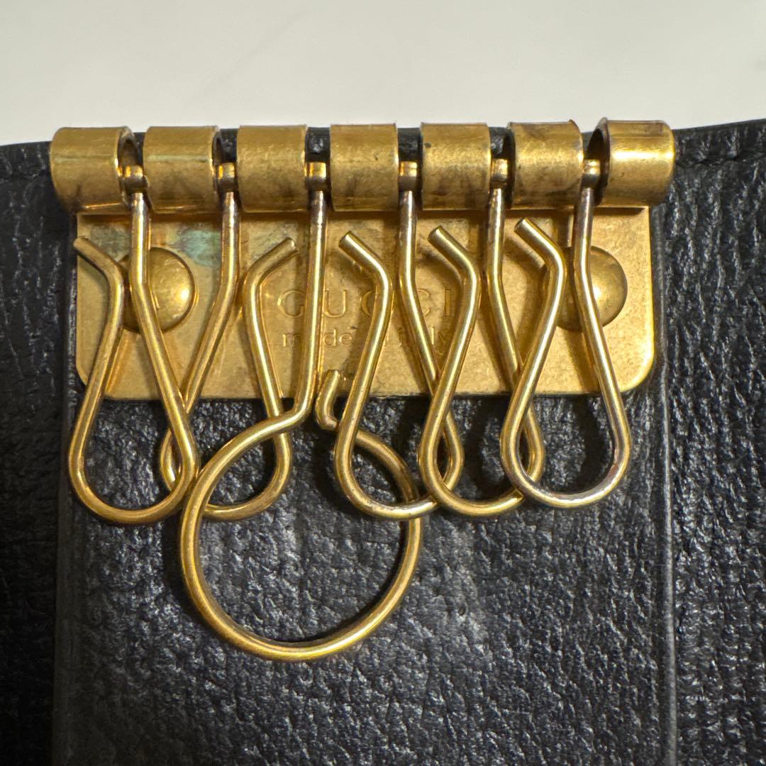 GUCCI グッチ キーケース 蜂モチーフ ブラック レザー