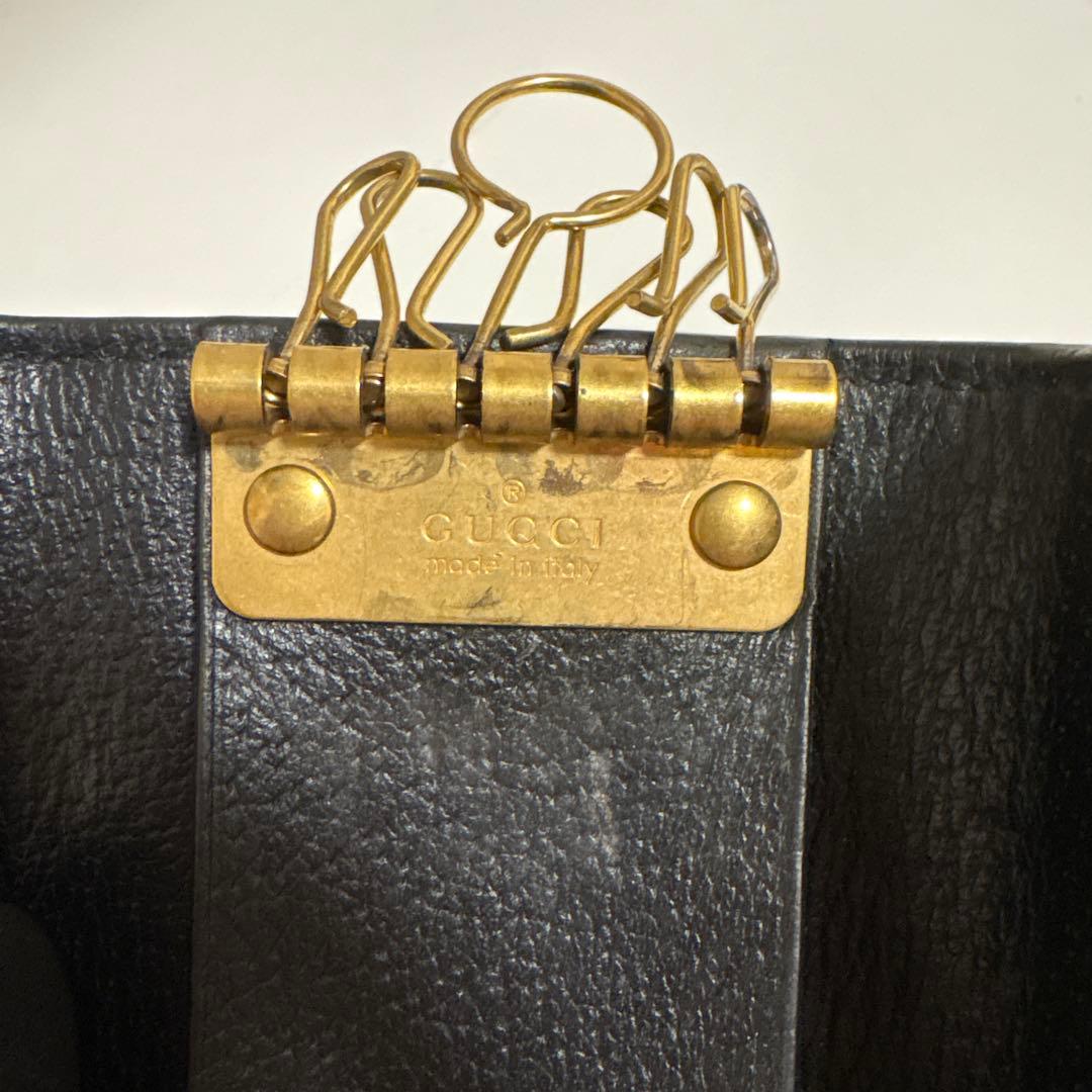 GUCCI グッチ キーケース 蜂モチーフ ブラック レザー
