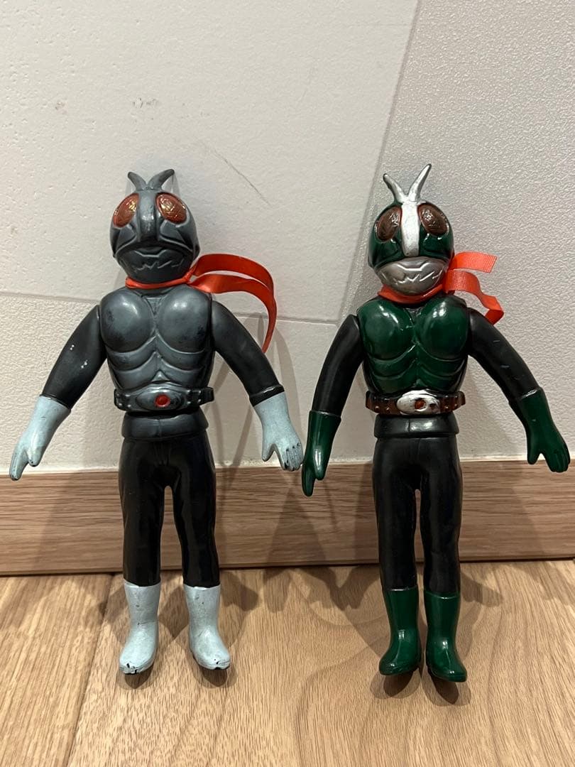 ⚠️当時物・昭和レトロ　仮面ライダー　旧1号　ミニソフビ　マフラー付き