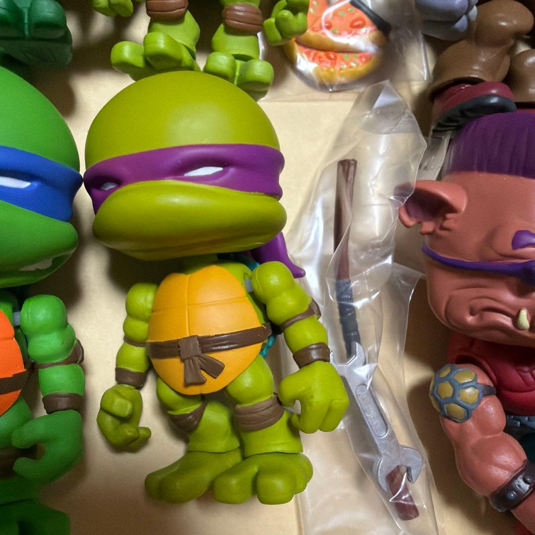 ミュータントタートルズ フィギュアセット　the loyal subjects