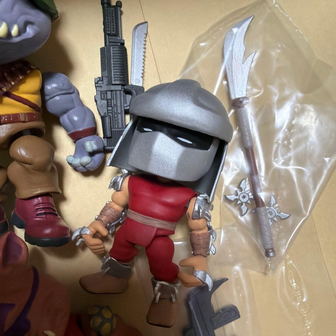 ミュータントタートルズ フィギュアセット　the loyal subjects