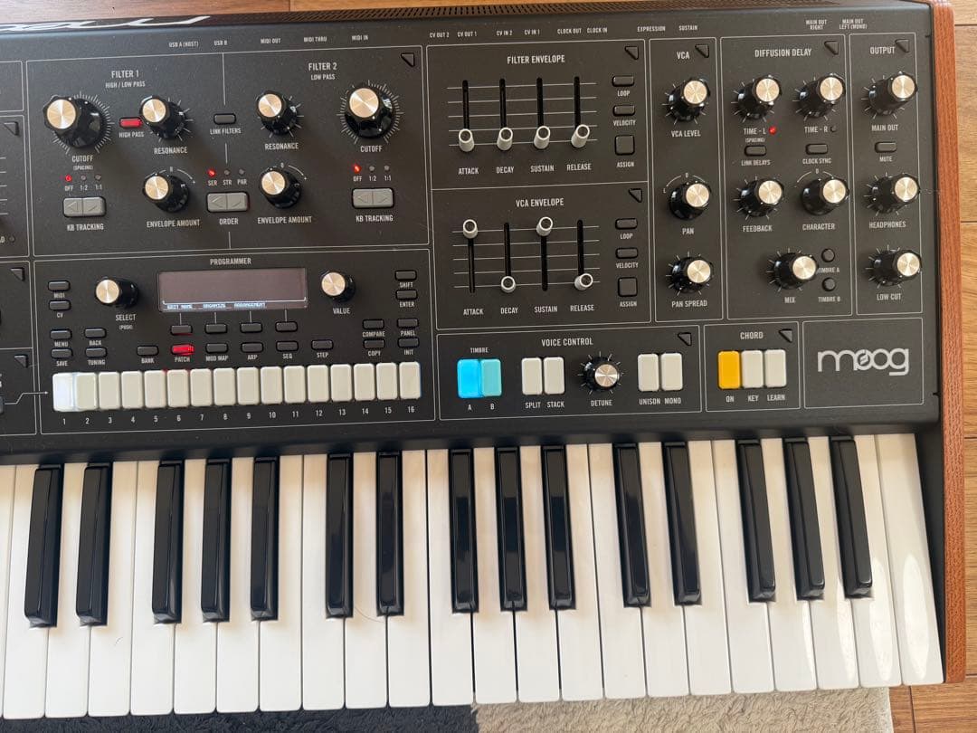 Moog Muse アナログシンセサイザー Fatar61鍵セミウェイテッド鍵盤