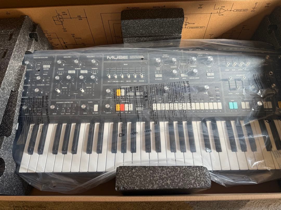 Moog Muse アナログシンセサイザー Fatar61鍵セミウェイテッド鍵盤