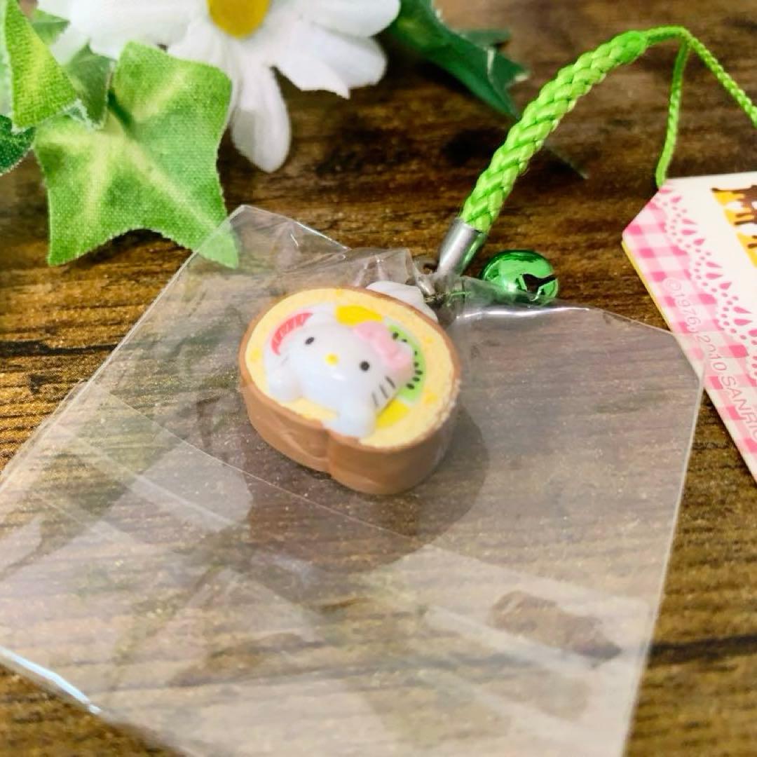 【激レア】ご当地キティ　スイーツ　根付け ストラップ ロールケーキ　バージョン