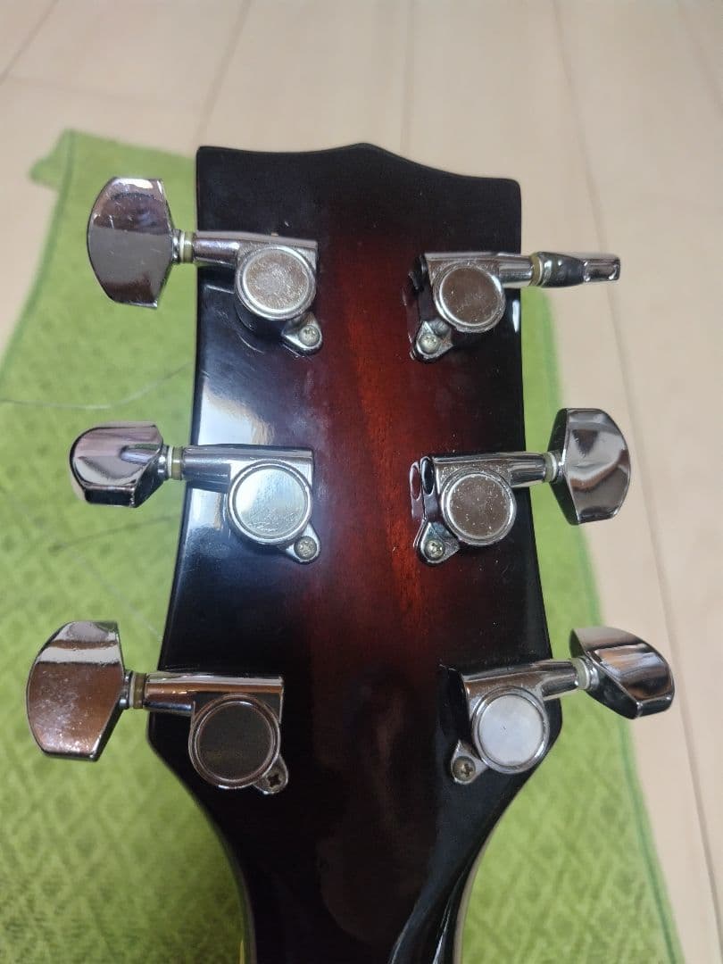 エレアコギター 　ハードケース付き