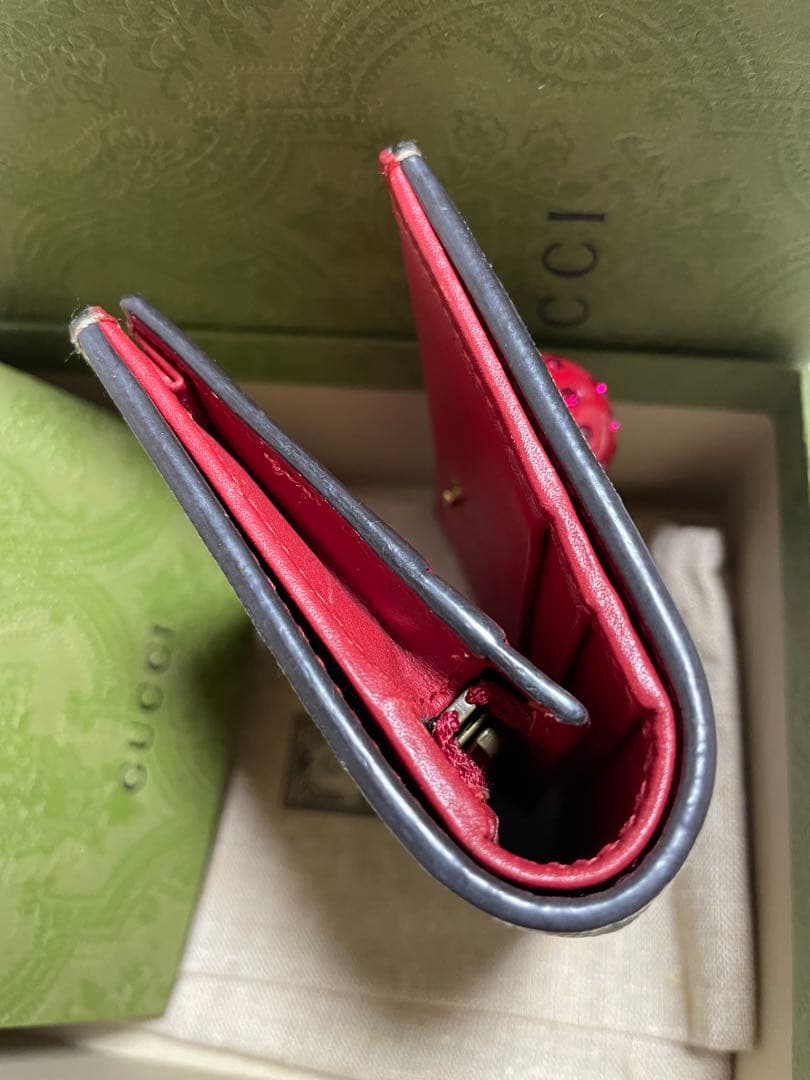 s*様 ❤️GUCCI ❤️二つ折り財布 チェリー装飾