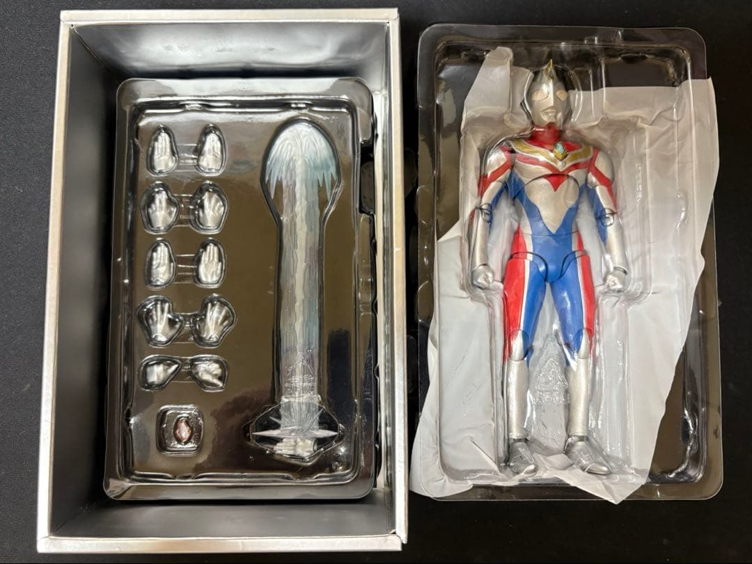 真骨彫　ウルトラマンティガ、ウルトラマンダイナ