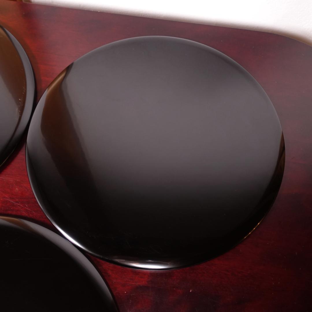 輪島塗 八井珠蔵 朱塗 裏黒塗 沈金結び松 丸盆 5客 共箱