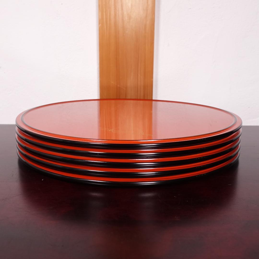 輪島塗 八井珠蔵 朱塗 裏黒塗 沈金結び松 丸盆 5客 共箱