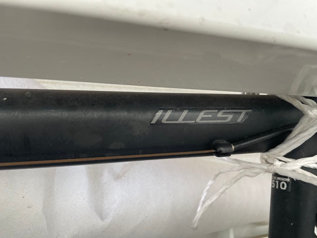 クロスバイク　レユニオン　イレスト　ブラック