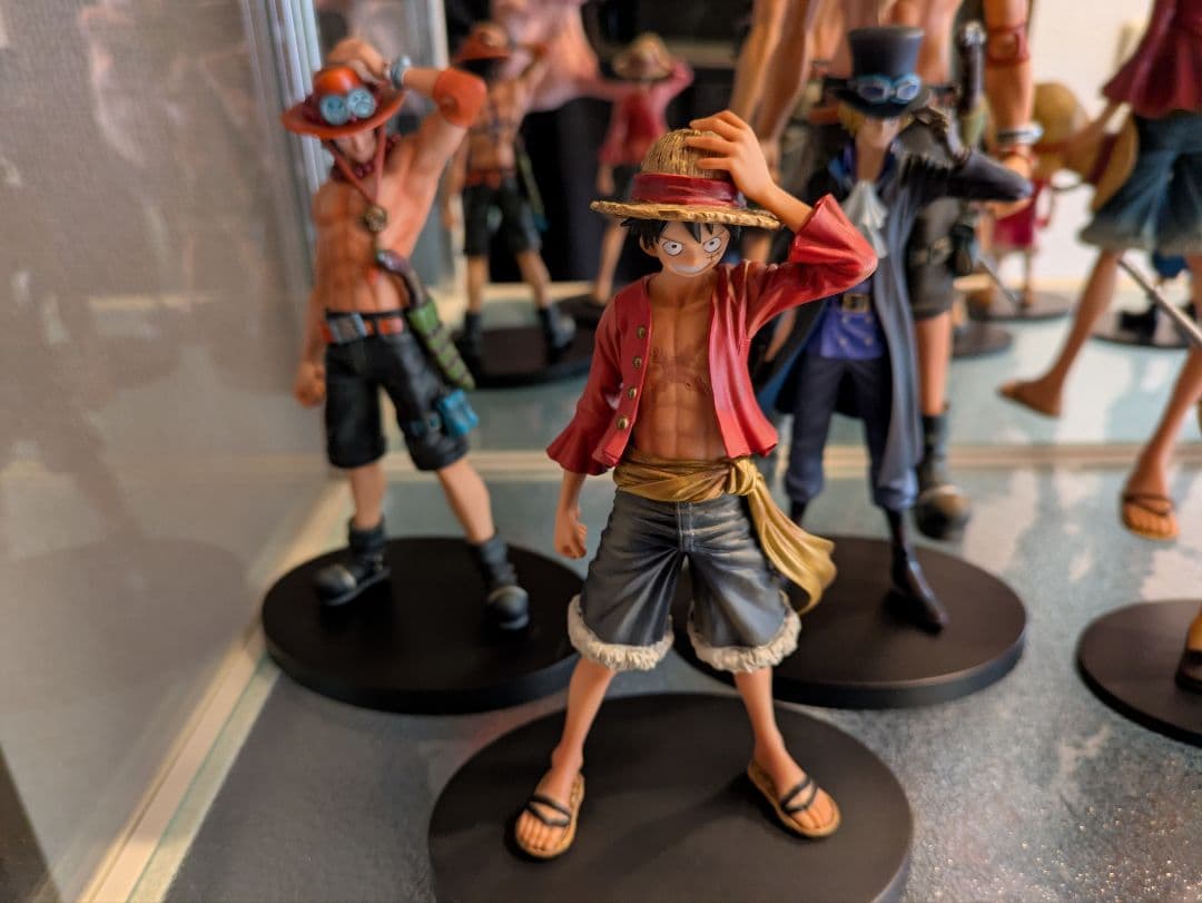 お買い得！最強の3兄弟 豪華20体セット ワンピース ルフィ エース サボ