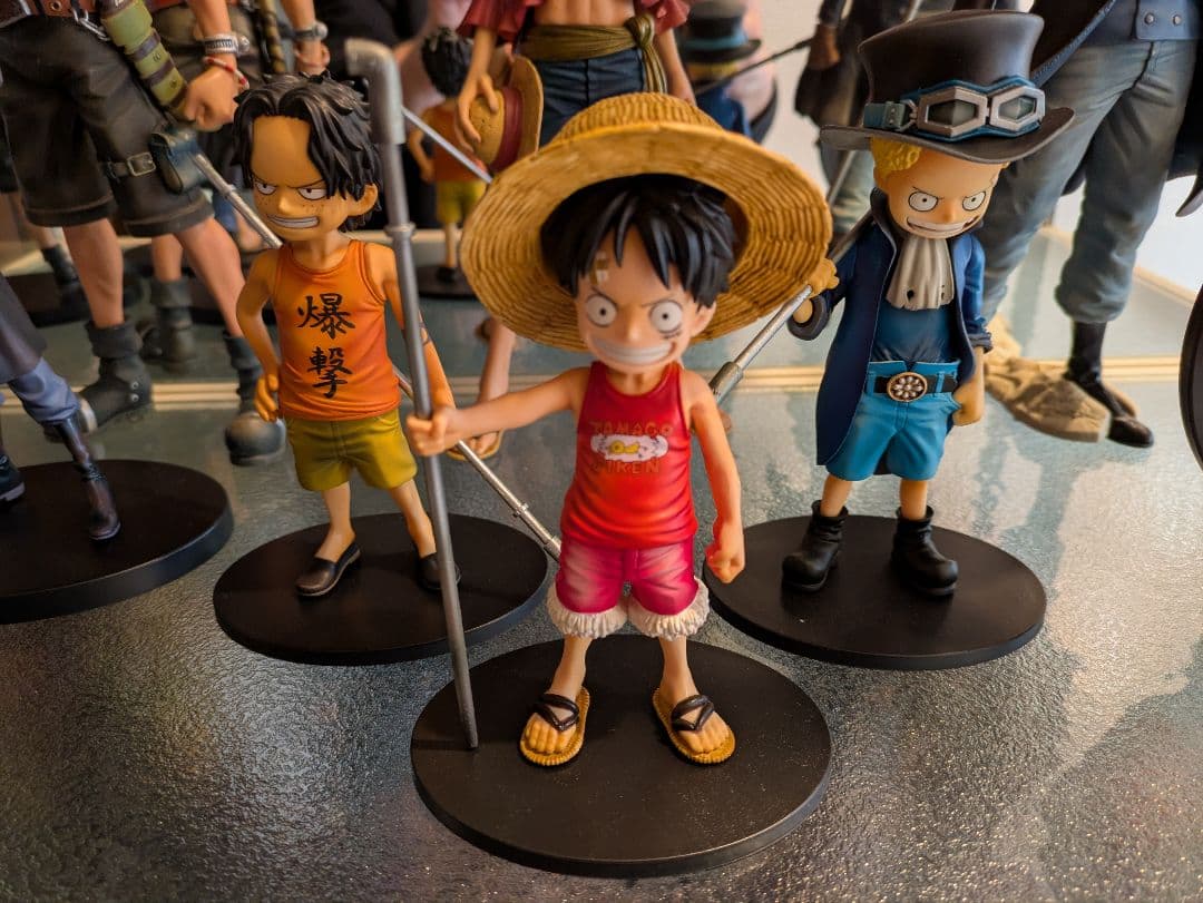 お買い得！最強の3兄弟 豪華20体セット ワンピース ルフィ エース サボ