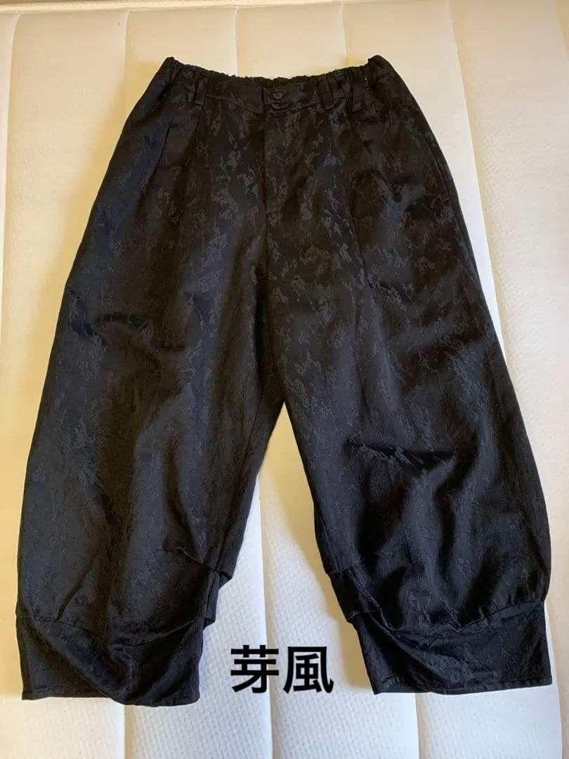 芽風　地柄が素敵なパンツ　美品　M〜L L