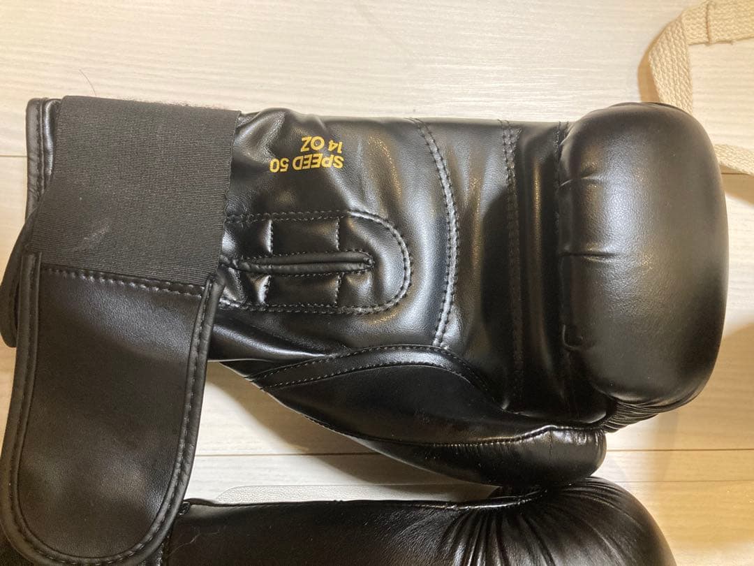 キックボクシング　格闘技　Adidas ボクシンググローブ ミットセット(鞄付)