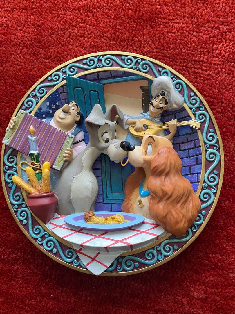 ディズニー世界5000枚限定　わんわん物語　レリーフプレート 3D 飾り皿　70