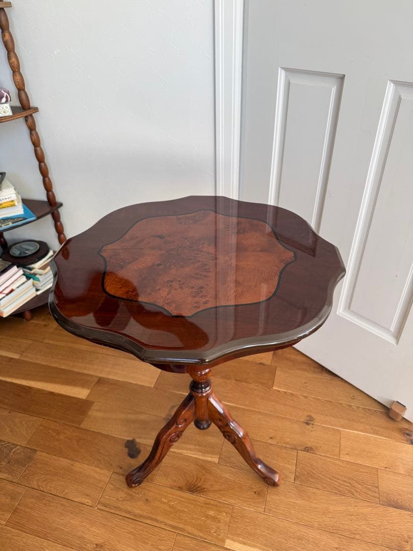 アンティーク調　ティーテーブル　サイドテーブル　ワインテーブル