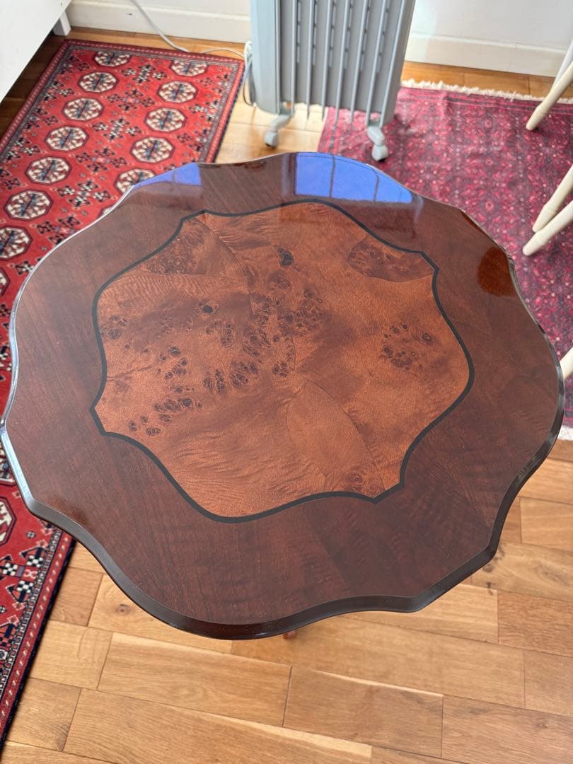 アンティーク調　ティーテーブル　サイドテーブル　ワインテーブル