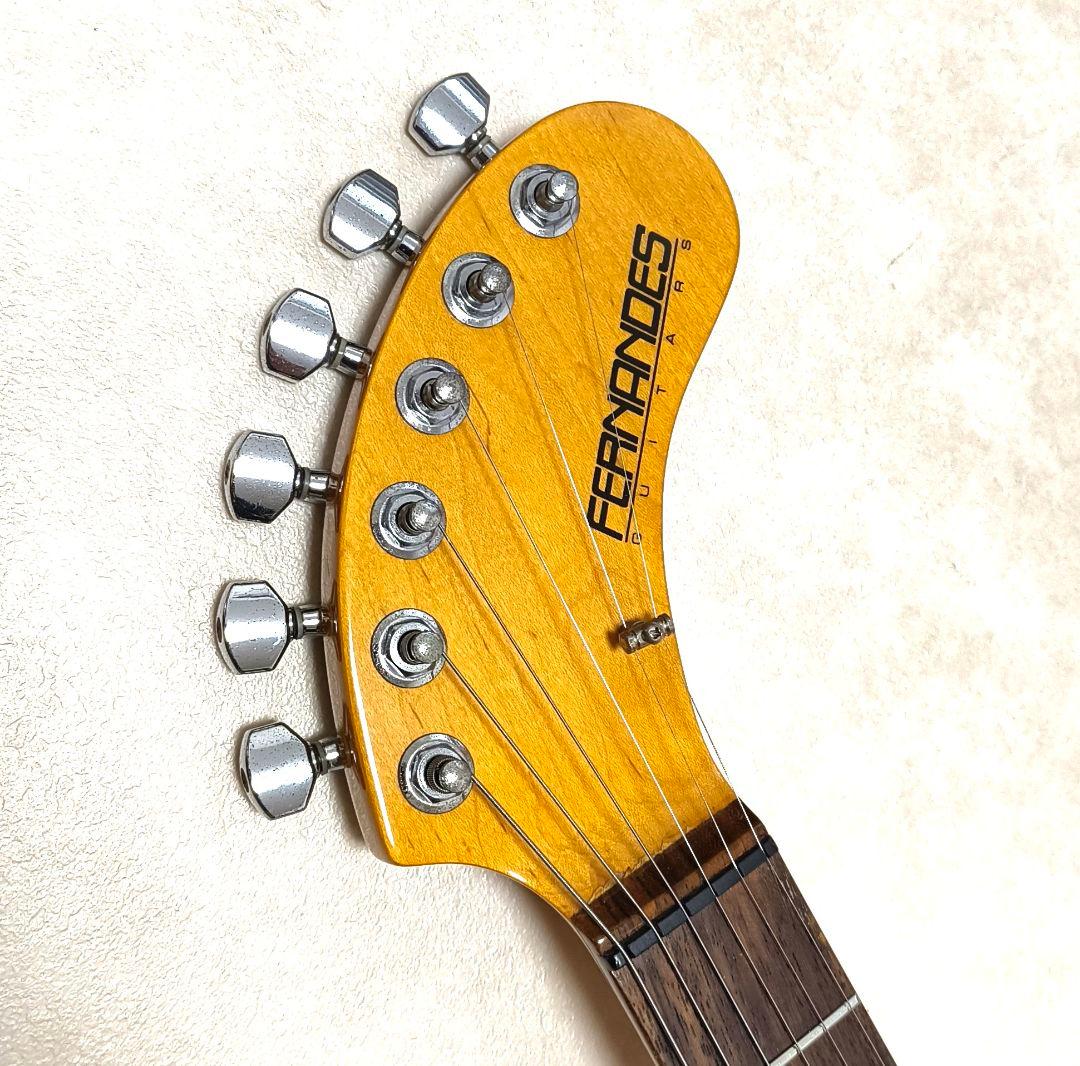 【美品】ZO-3 芸達者 3TS アンプ内蔵ミニギター 専用ケース付き!