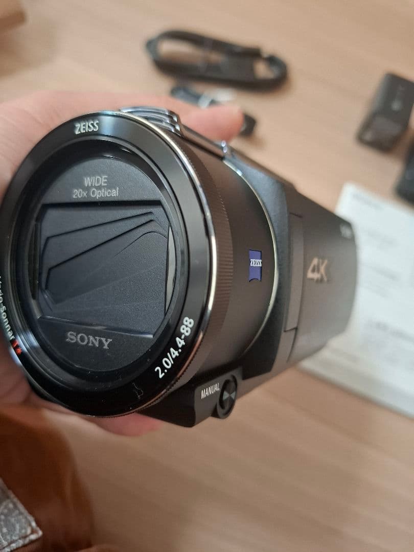 ビデオカメラ SONY FDR-AX60