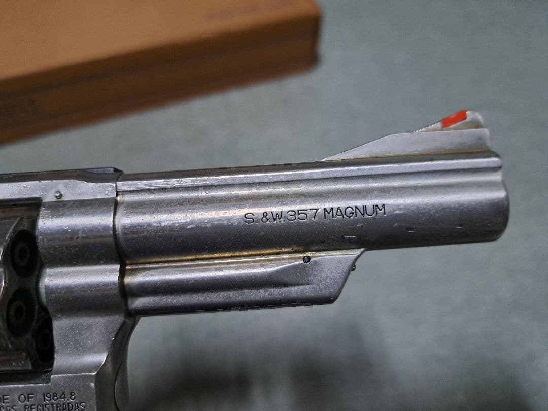 Smith & Wesson SMG10.84　コクサイ M19 4インチ 金属