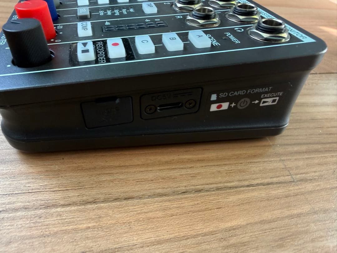 ZOOM LiveTrak L-6 デジタルミキサー