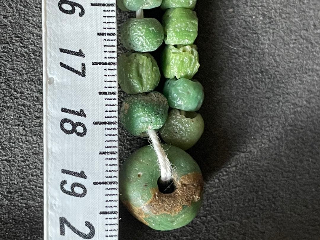 古墳期　硝子玉一連　風化　出土品　とんぼ玉