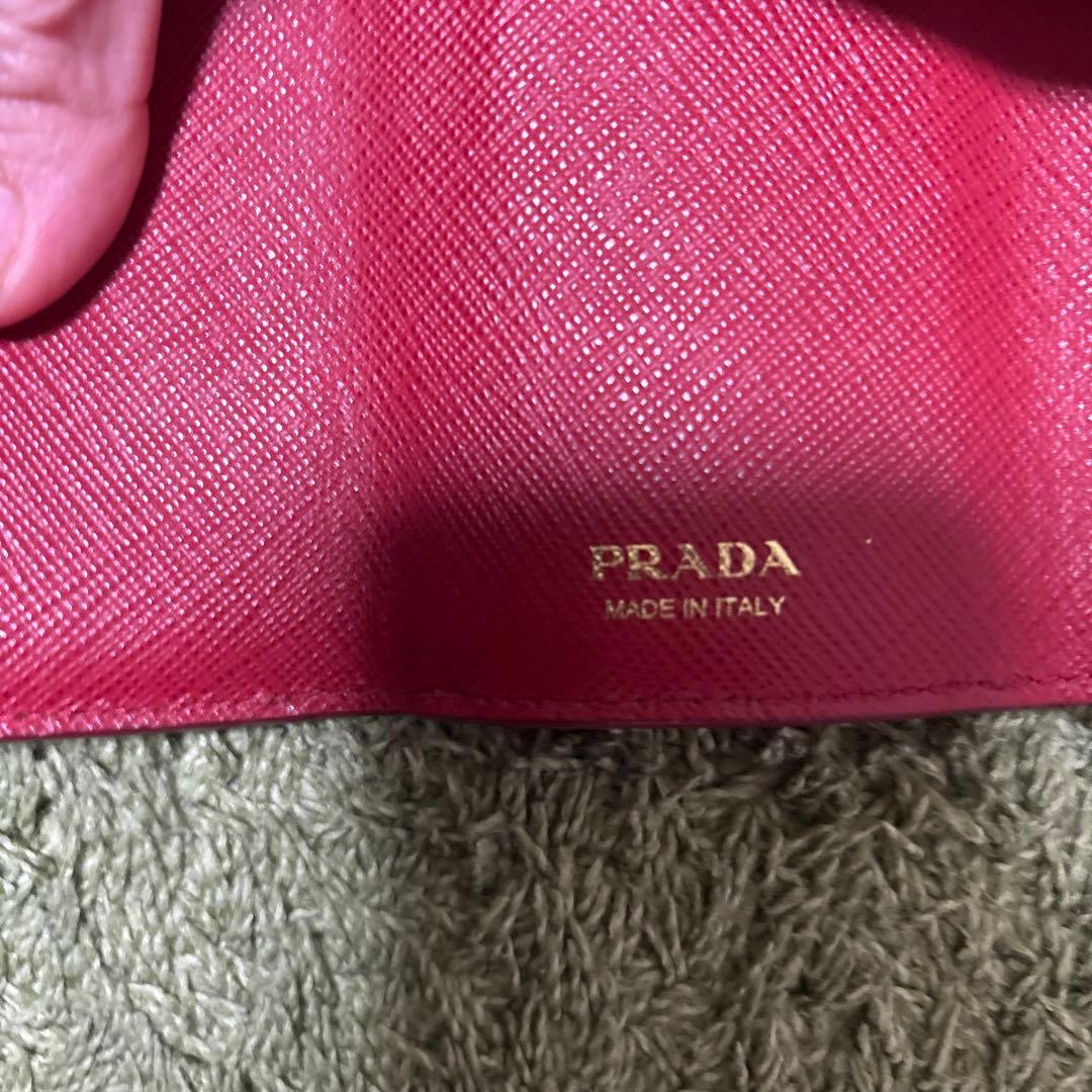 M*M様 PRADA 三つ折り財布 赤 サフィアーノレザー