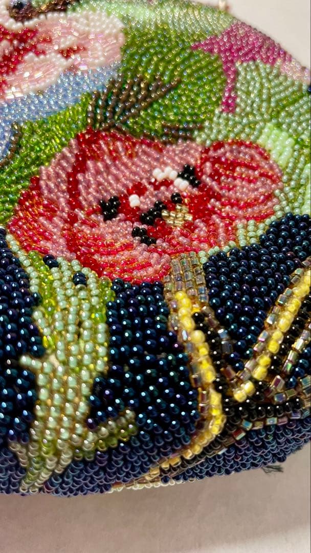 ビーズ細工が素敵な　ヴィンテージ　ビーズ手提げバック