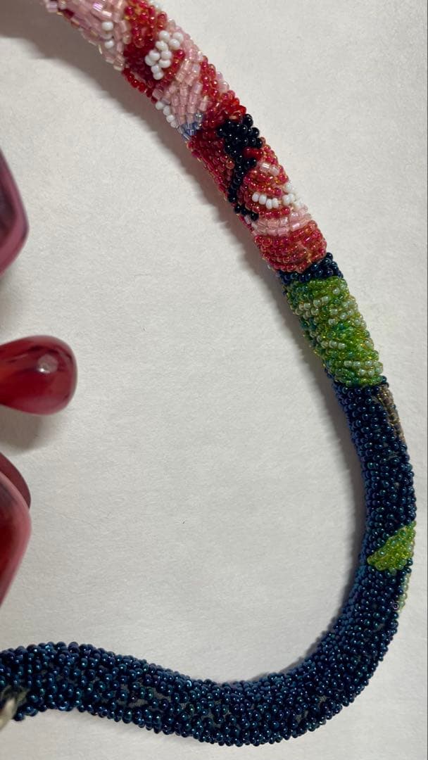 ビーズ細工が素敵な　ヴィンテージ　ビーズ手提げバック