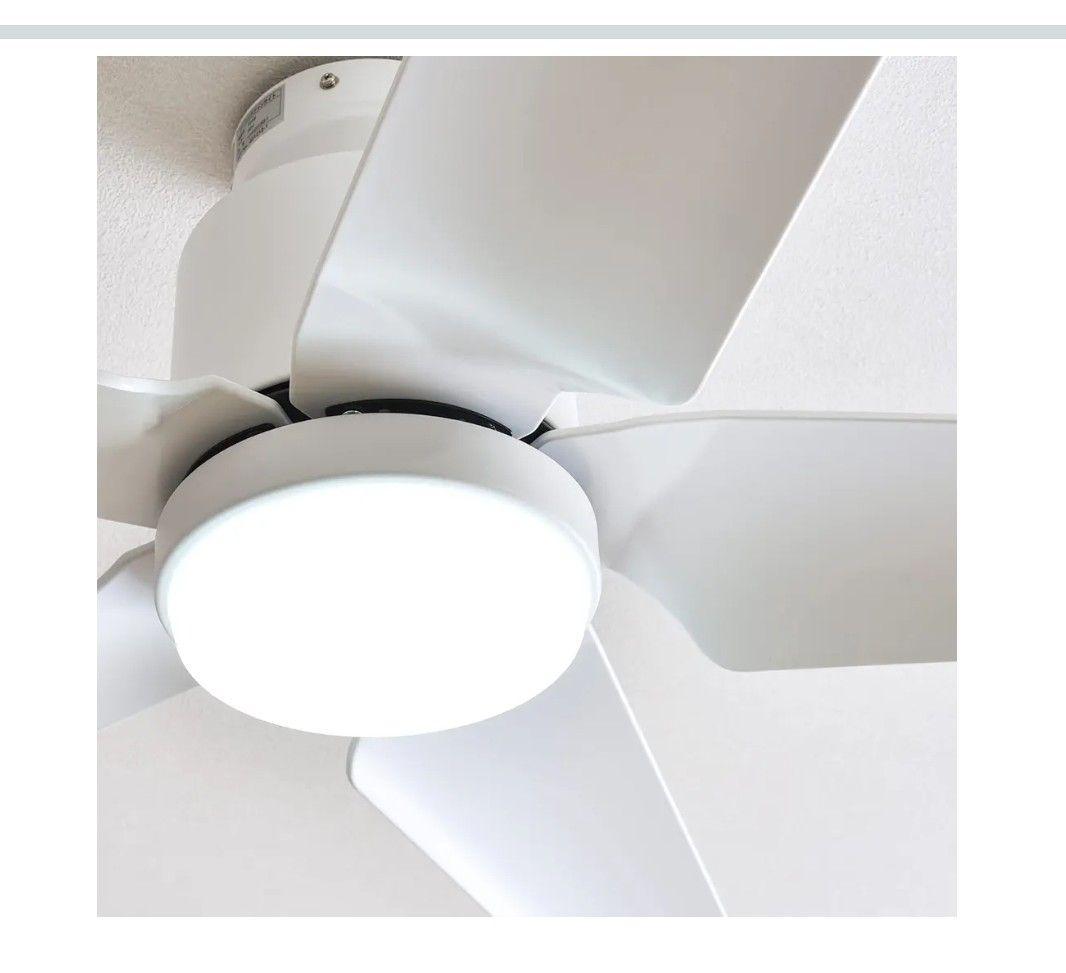 VENTOTAシーリングファンライト ホワイト DCモーター　ベントータ　5枚羽