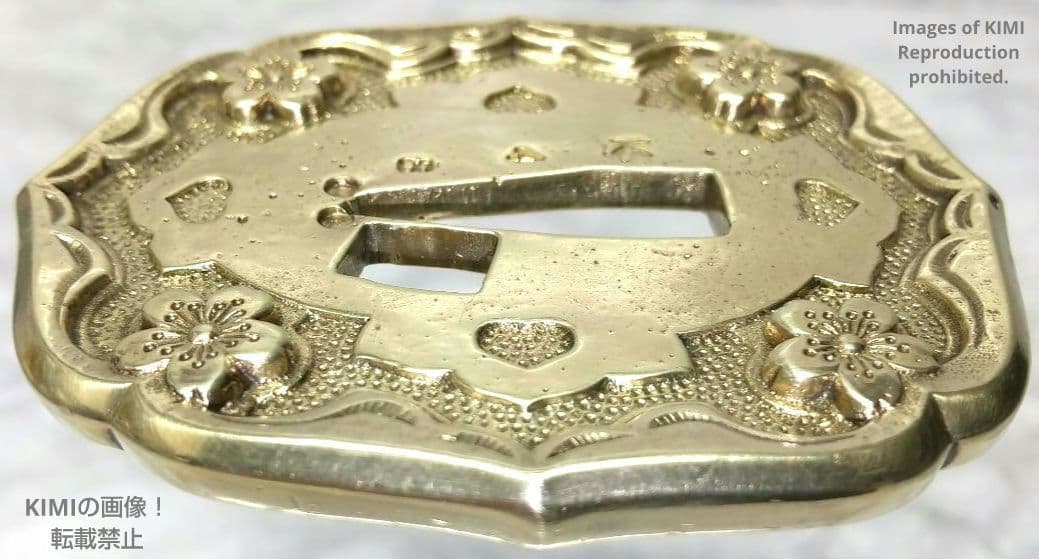 九八式軍刀の鍔 真鍮製 桜 九八式軍刀 Gunto Tsuba 軍装美術 K48
