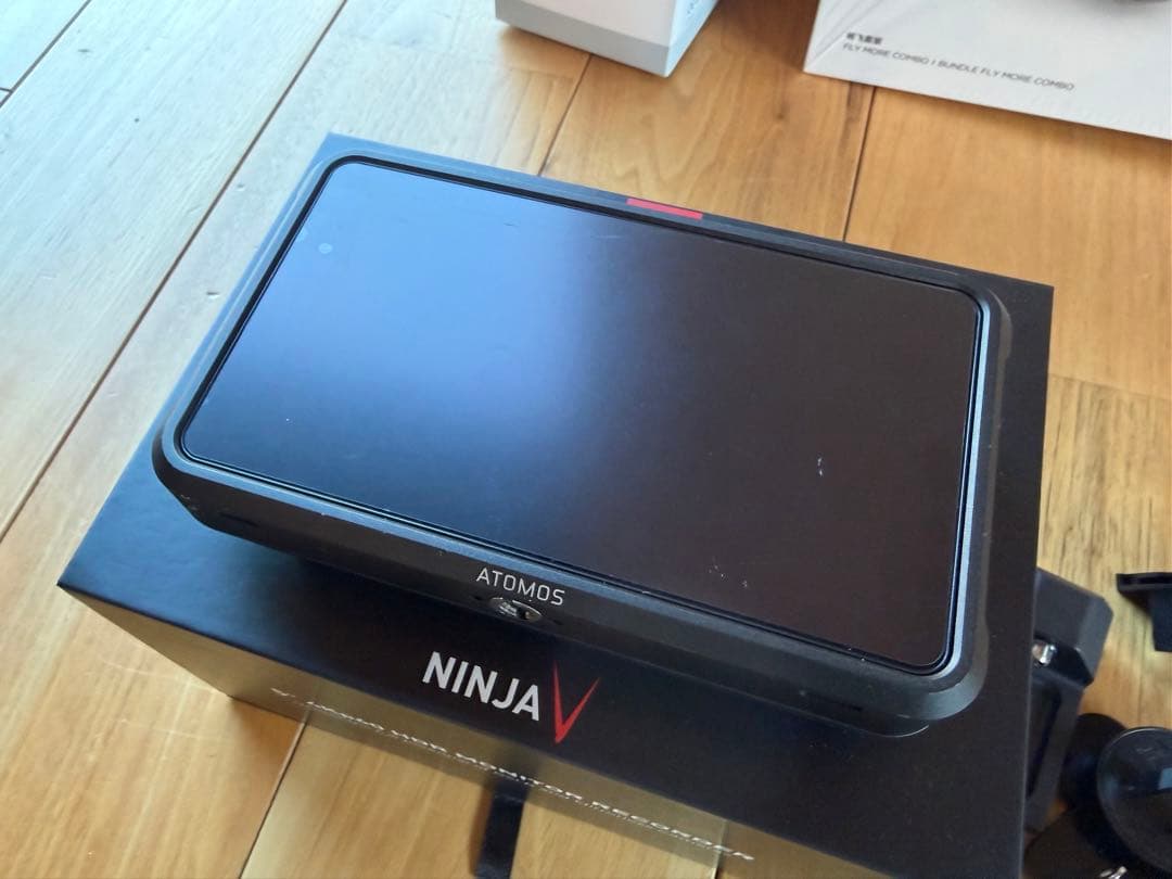 ATOMOS NINJA V タッチスクリーンモニター