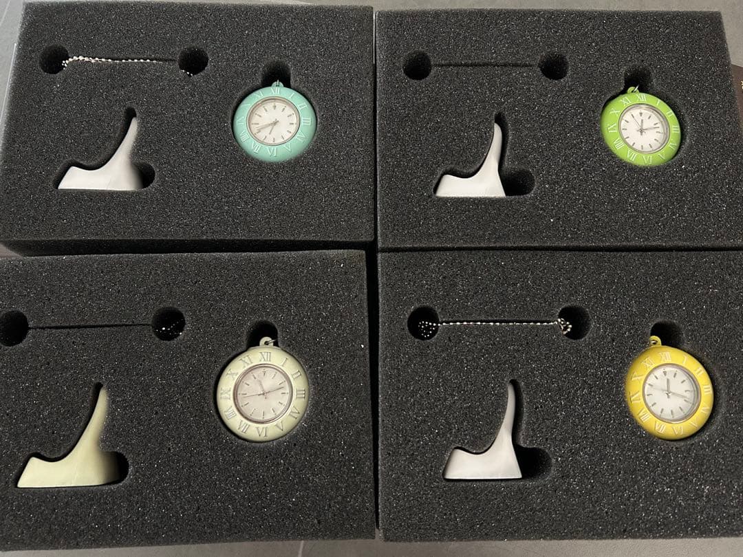 マカロンデザイントラベルウォッチ　蛍光色　DOMOTO