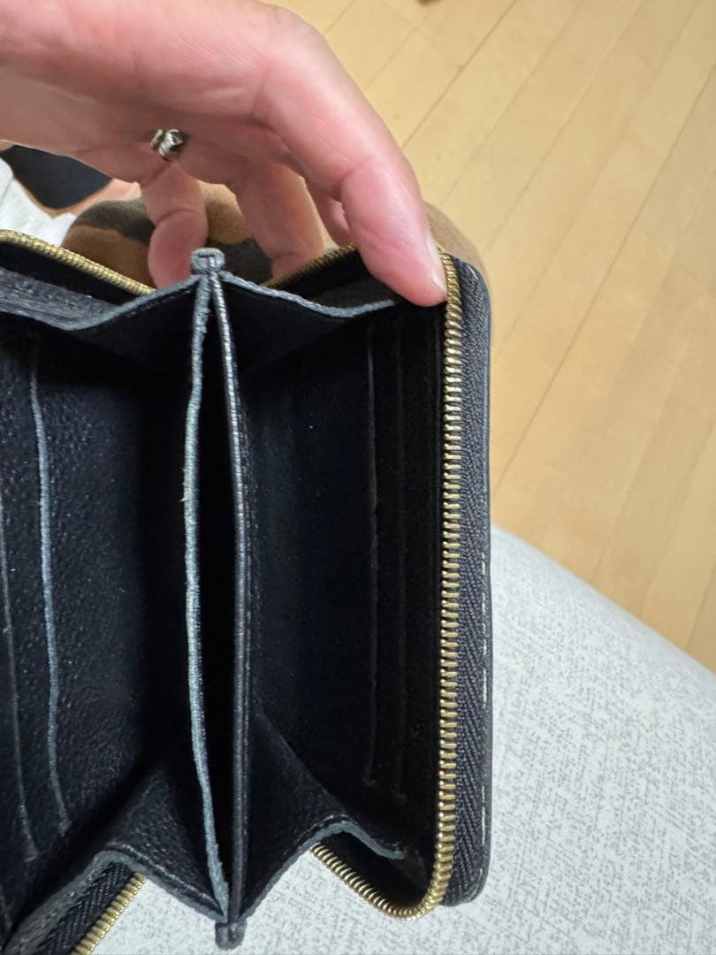 売り切り価格Louis Vuitton ブラックレザー ケース