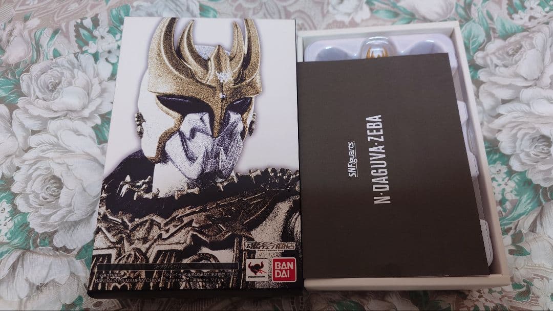 S.H.フィギュアーツ　真骨彫　クウガ　アルティメットフォーム　ン・ダグバ・ゼバ