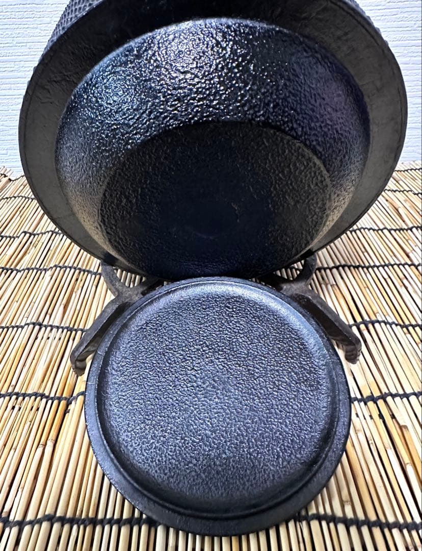 未使用品　成龍堂鋳造所 伝統工芸士 及川　齋（齋峰)造　１８型アラレ　南部鉄瓶