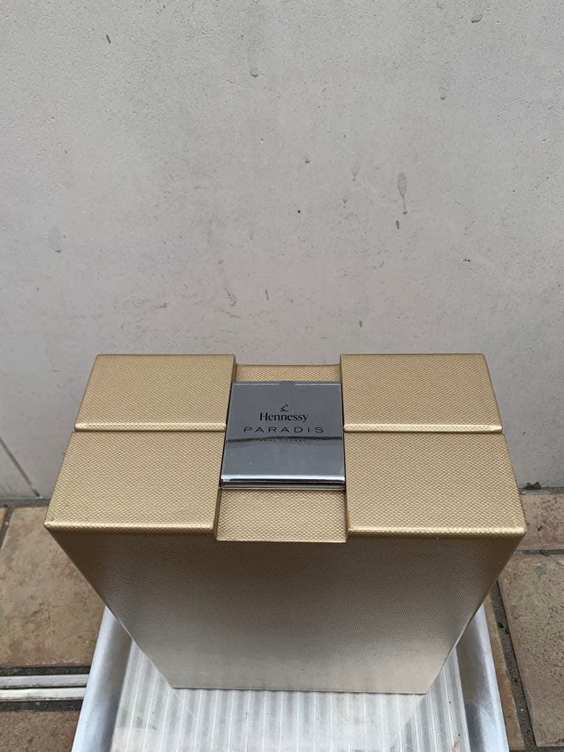 ヘネシー パラディ 700ml – コニャック – 箱付き